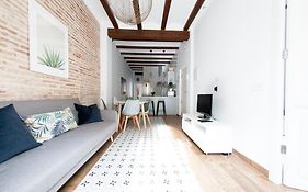 Beautiful Apartment In Botanic